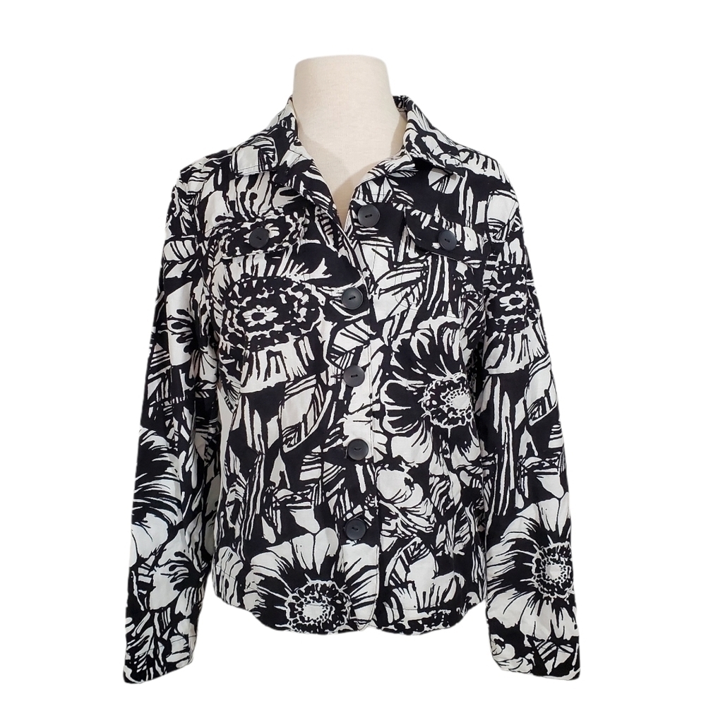 Croft & Borrow Black & White Linen Floral Blazer